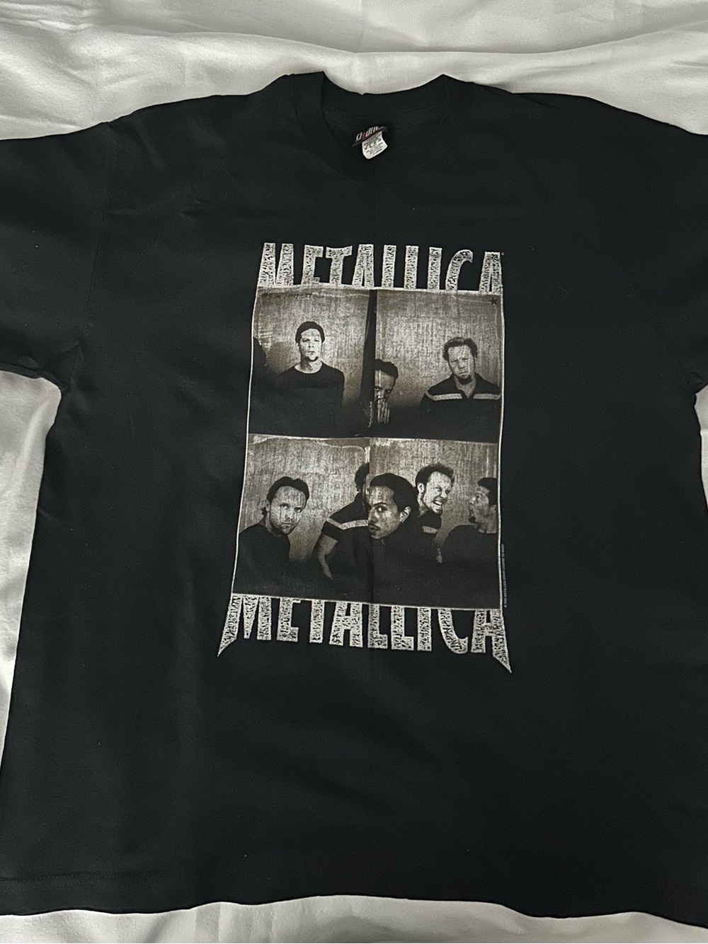 Vintage Metallica Concert Tour 2000 Black Graphic Crewneck Sweater